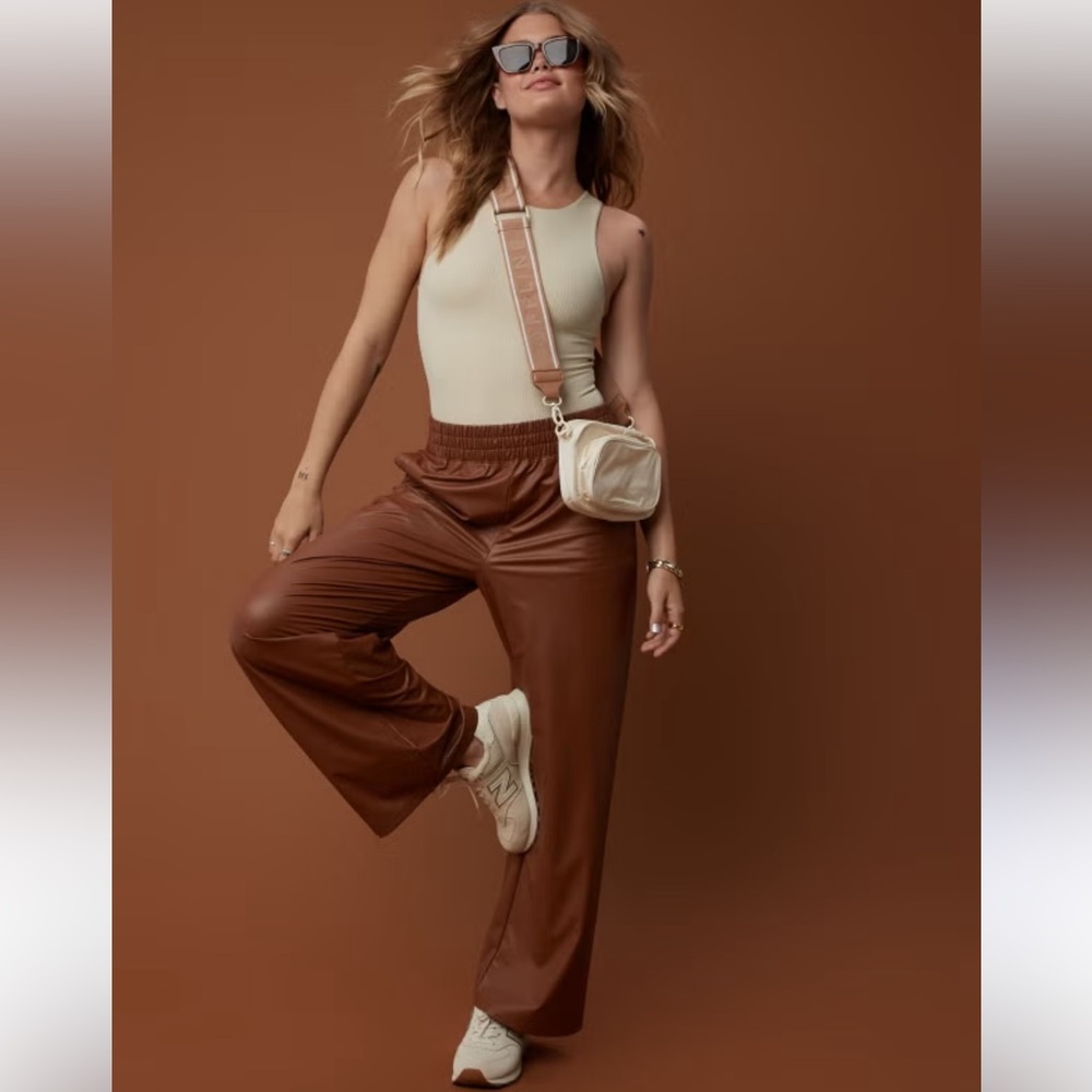 Offline by Aerie Real Luxe Faux Leather Pant size M